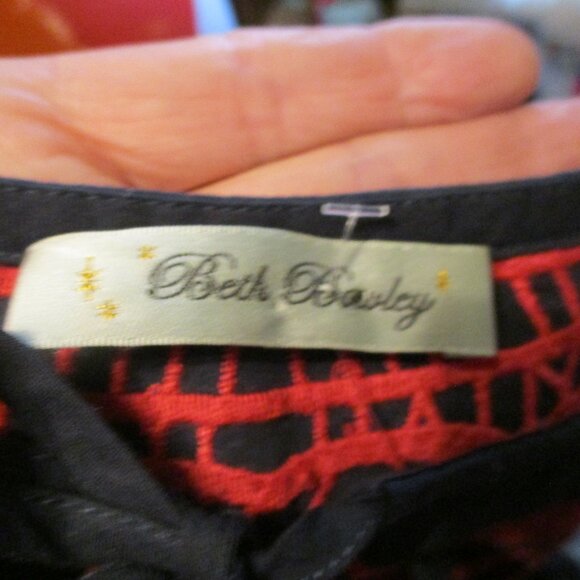 Anthropologie Beth Bowley Embroidered Scallop Top Size 4 - Picture 5 of 6